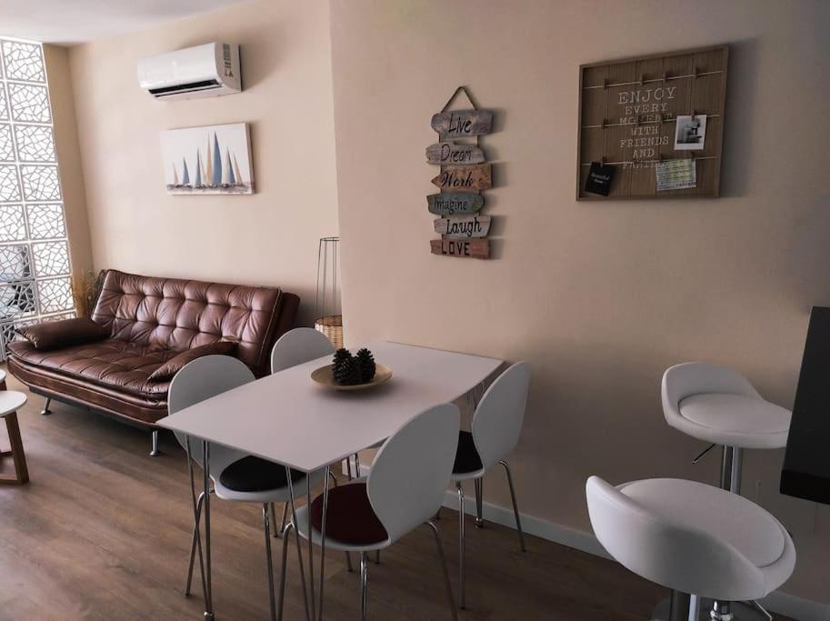 Estudio Centrico En Torremolinos Extérieur photo